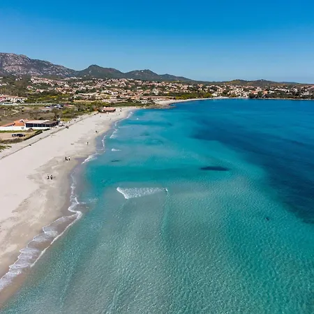 Beachside For A Relaxing Apartamento